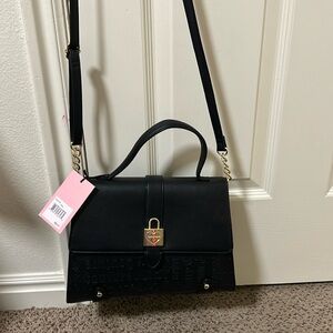 BNWT!!! Black Lock N Heart Flap Crossbody!!!
